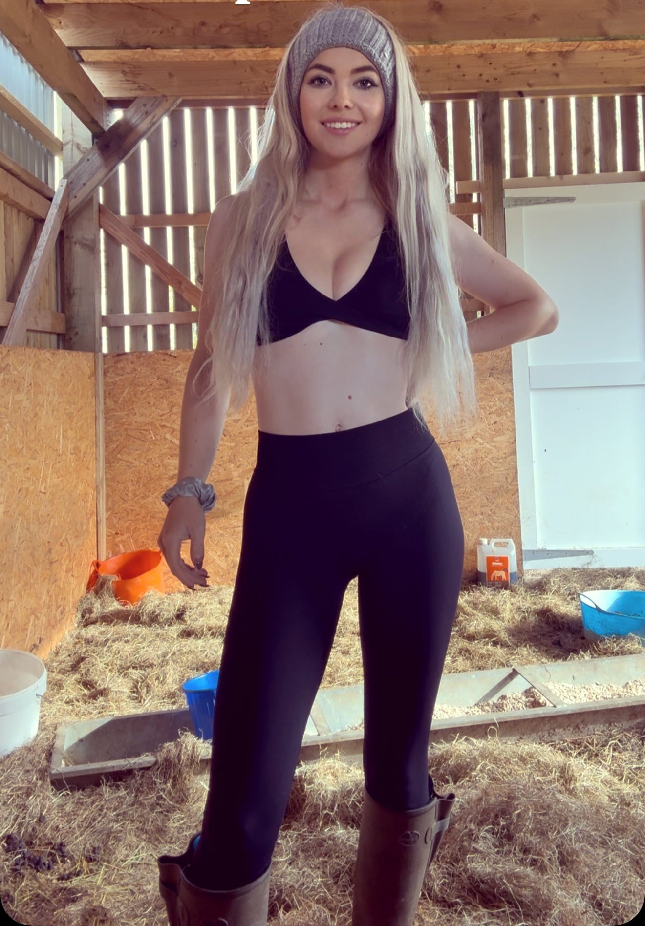 Barnyard Gym Twist Front Sports Bra