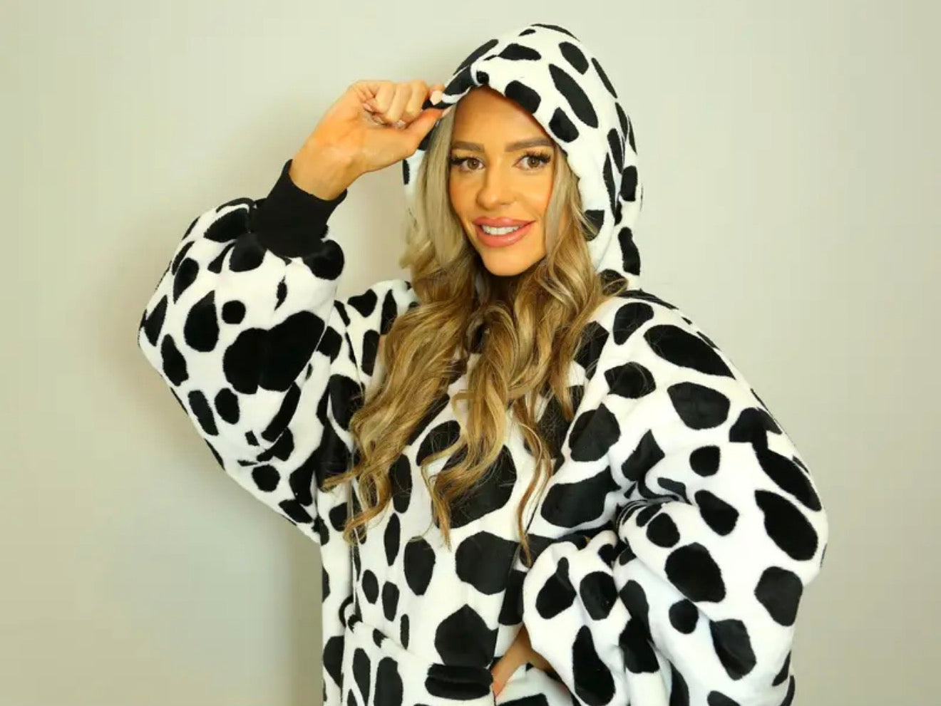 Cow Print Cosy Hoodied Blanket