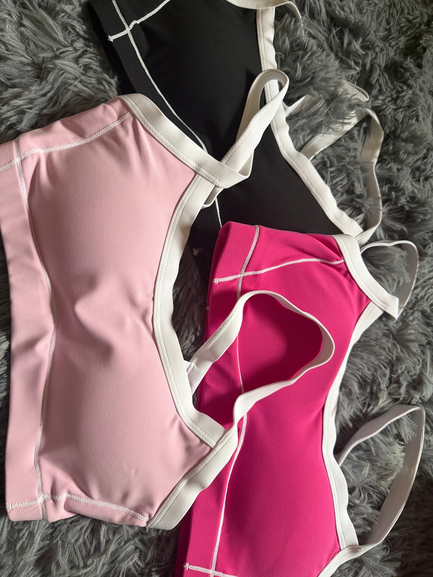 SculptFit Contrast Sports Top